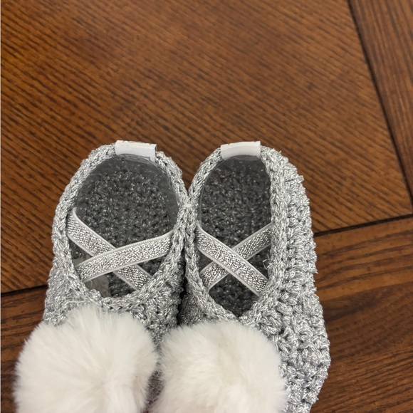 Cozy Silver Knit Infant Booties with White Pom Poms - Picture 2 of 5